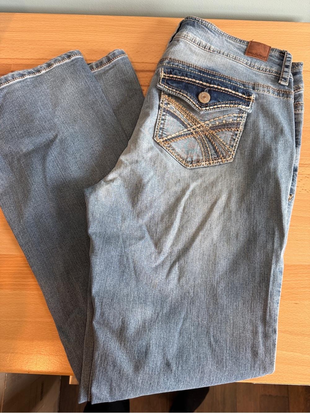 Wallflower Light Blue Boot Cut Women's Jeans with Embroidered Pocket